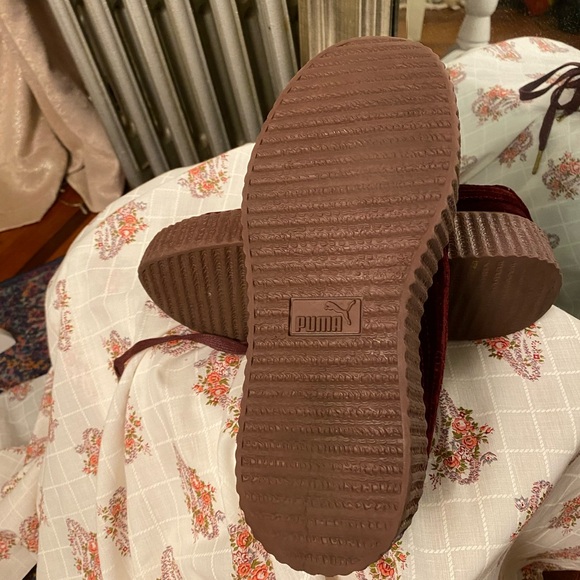 Puma X Fenty Rihanna Creeper Vintage OG• Pre-Loved Velvet Burgundy • Size 6 - Picture 7 of 8